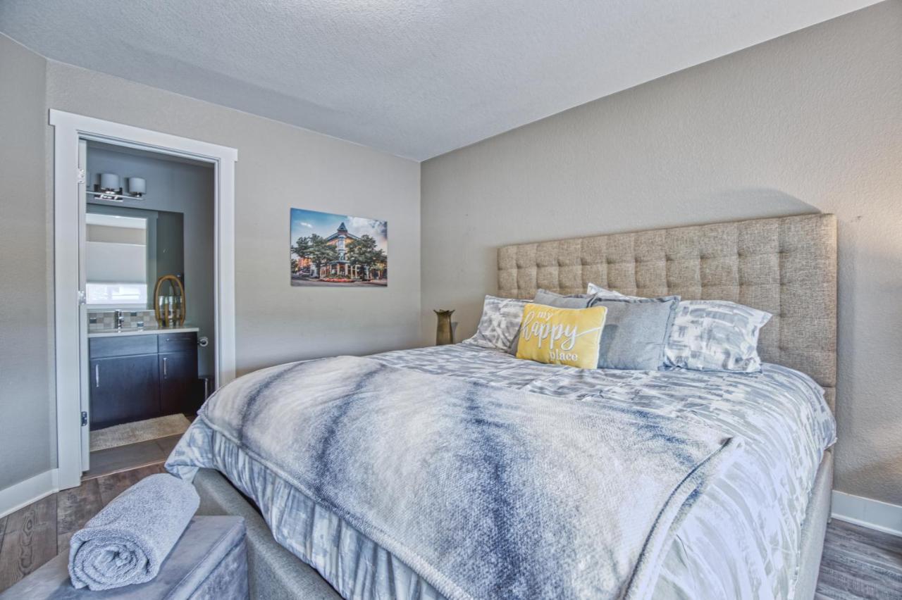 Modern Townhome Near Old Town, Breweries, & River! Fort Collins Eksteriør billede