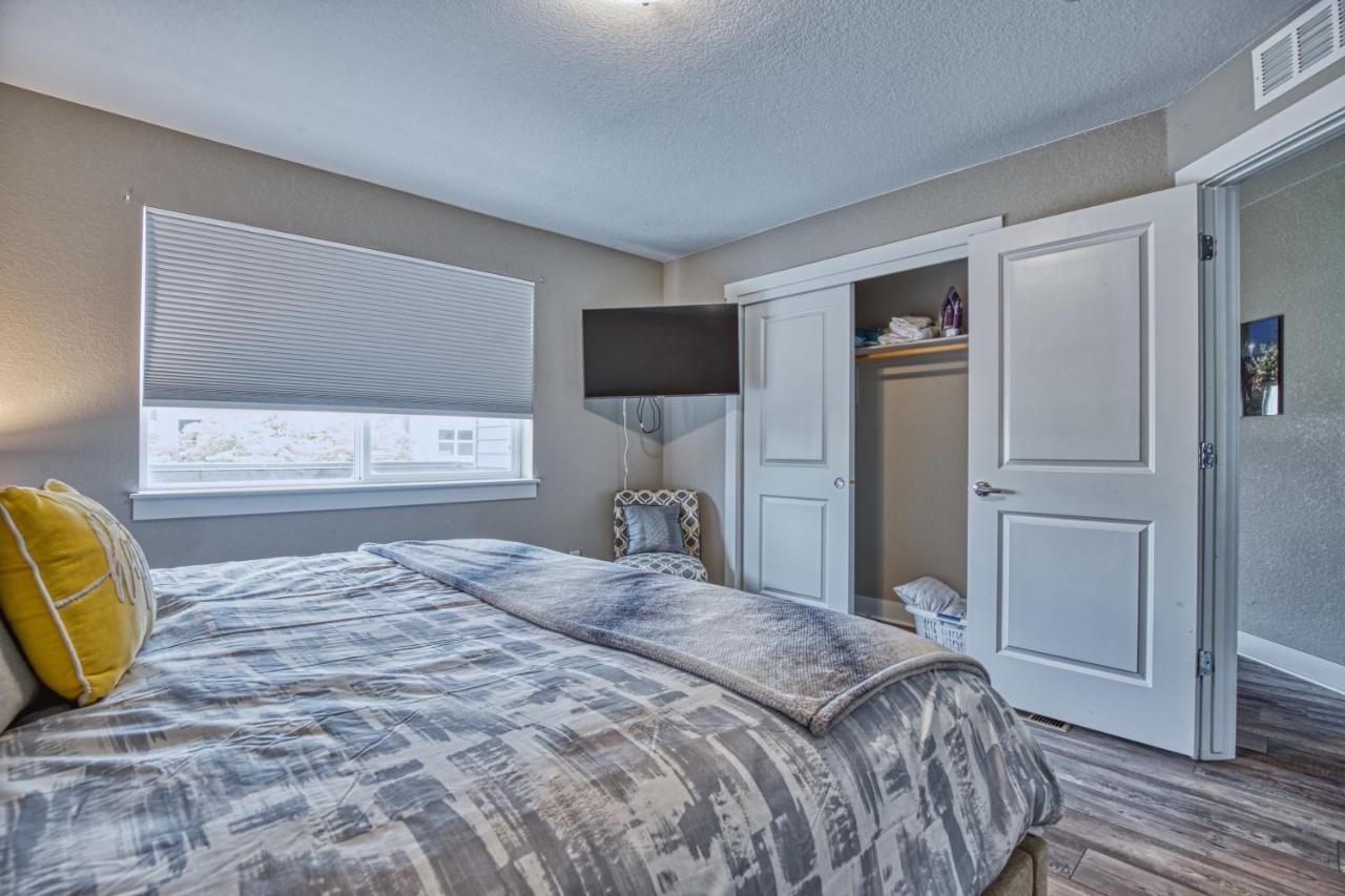 Modern Townhome Near Old Town, Breweries, & River! Fort Collins Eksteriør billede